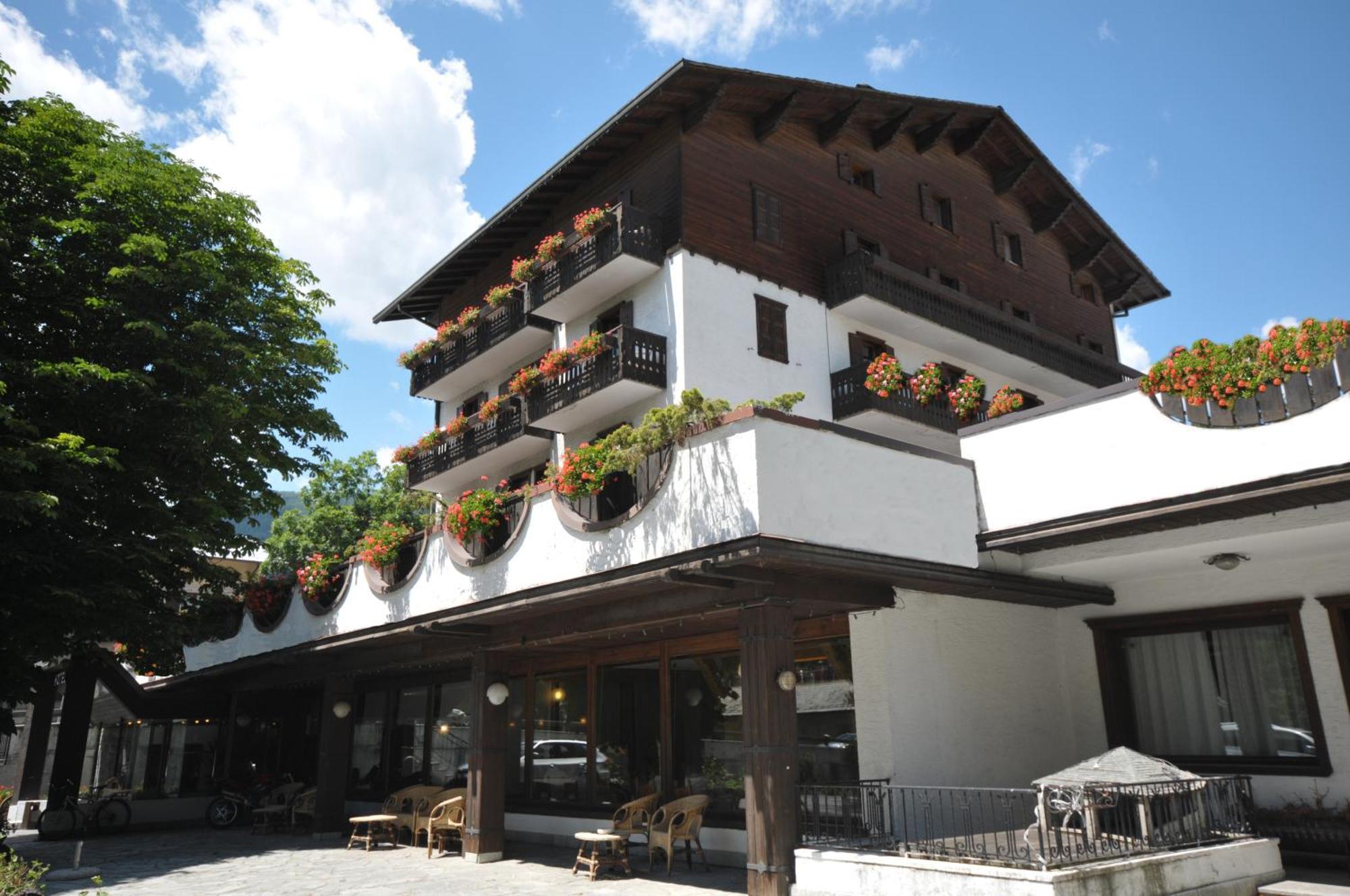 Hotel Nazionale ボルミオ エクステリア 写真