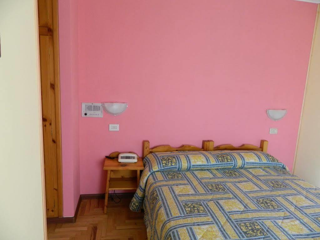 Hotel Nazionale ボルミオ エクステリア 写真